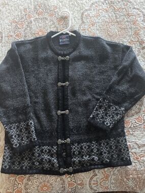 NWOT Authentic Fosse Charcoal Gray Nordic-Pattern Women's Sweater Jacket Size: L